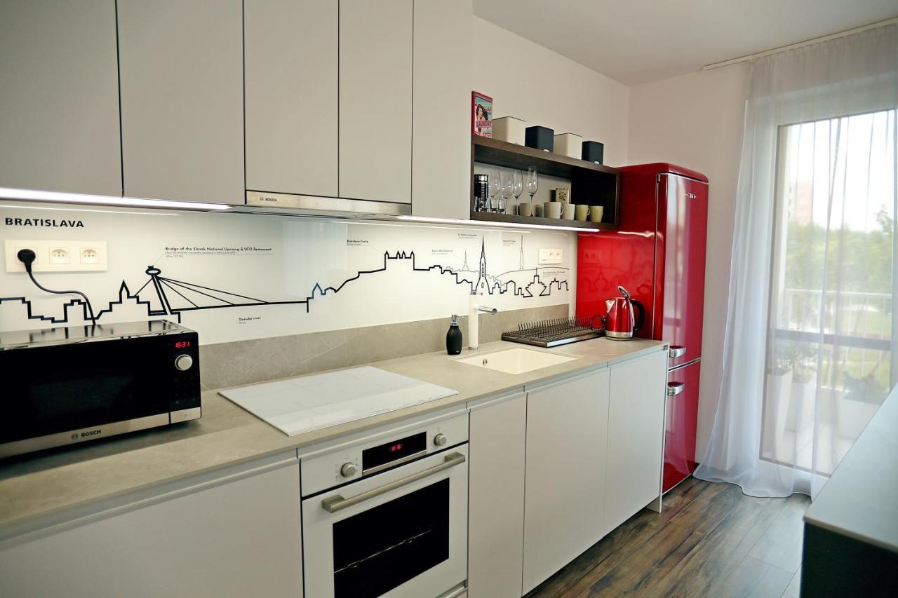 Modern Apartment Near The City Centre Urban Pozsony Kültér fotó